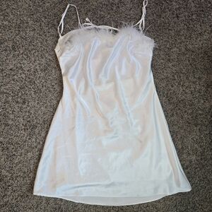 Thirty Thirty Satin Feather Trim Mini Dress – White – Size L